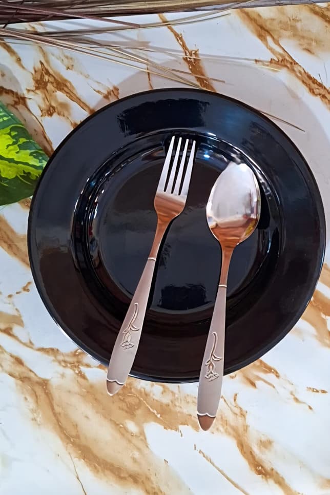 قاشق و چنگال غذاخوری