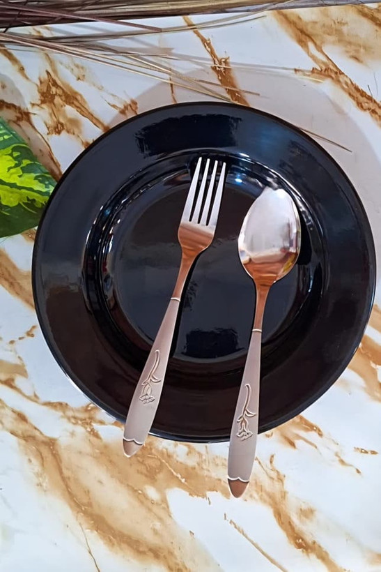 قاشق و چنگال غذاخوری