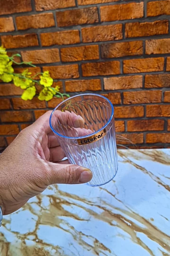 لیوان تکی اکرولیکی
