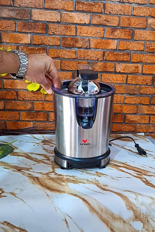 آب مرکبات گیری خانگی