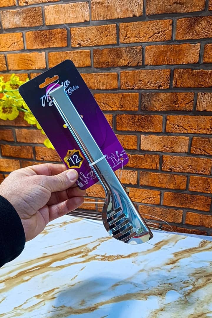 انبر سالاد و مرغ مارک ویکتوریا